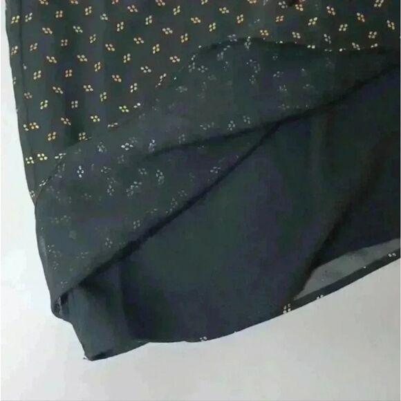 Vince Camuto Crew Neck Balloon Sleeve Blouse - Picture 16 of 16